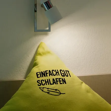 Smart Motel
